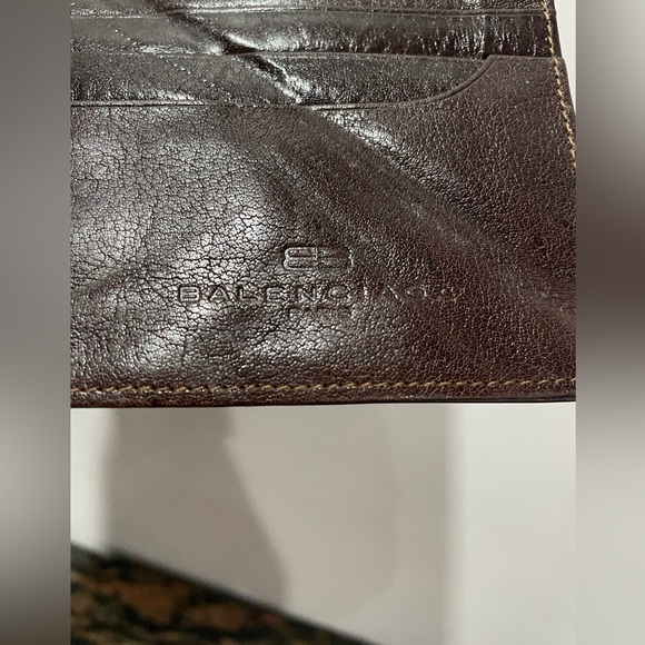 Balenciaga leather wallet brown Color. Used. Condition 10:10 - Picture 3 of 4
